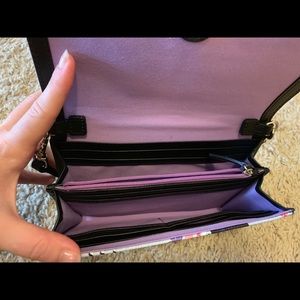 Dooney & Bourke Bags - Disney Mary Poppins Dooney Crossbody Wallet Dooney & Bourke Bags - Disney Mary Poppins Dooney Crossbody Wallet